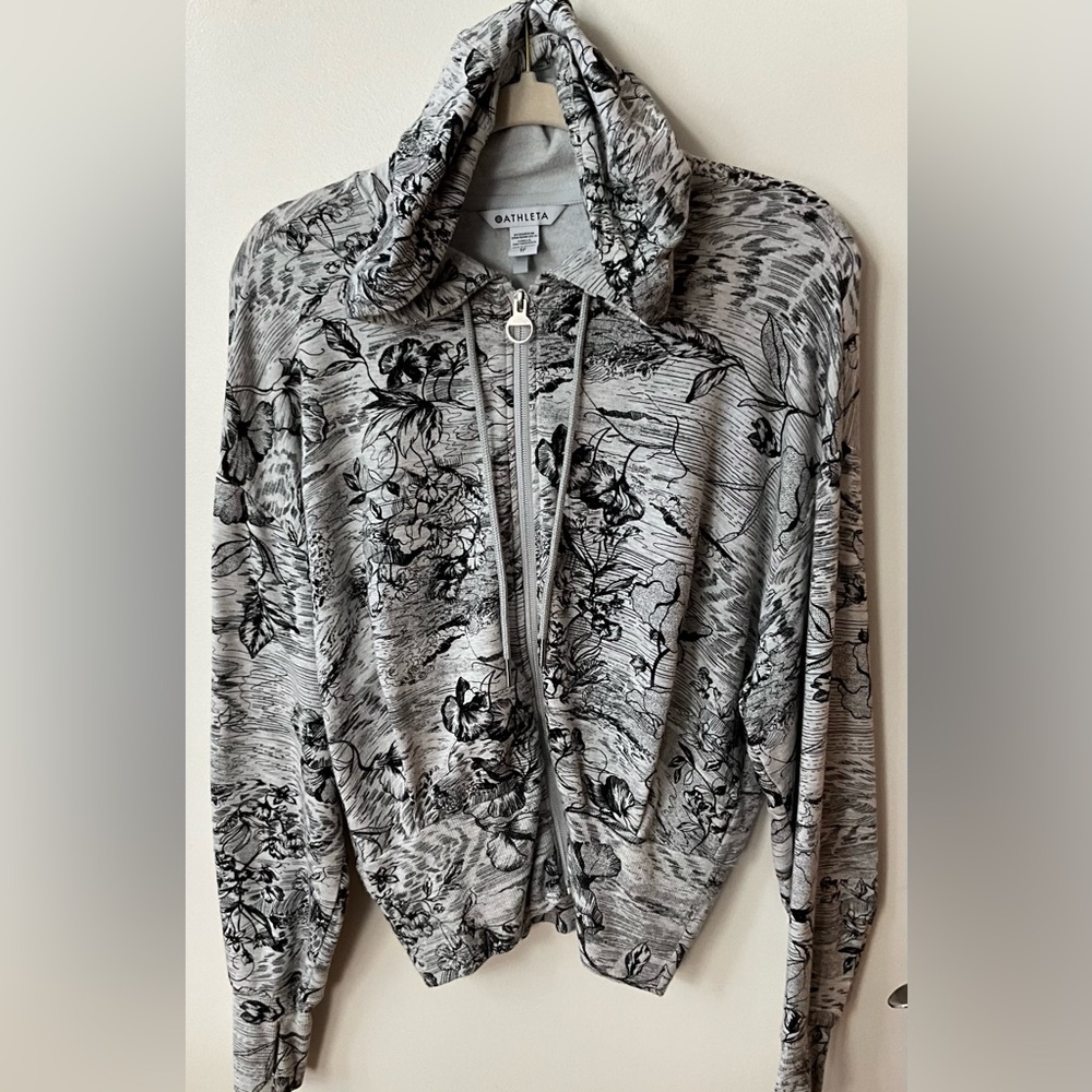 Athleta Balance Hoodie in Black and Light Grey Floral Print Size XS